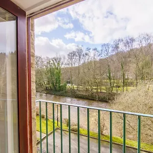 Luxury Riverside Central With Parking - Video Tour Apartment Bingley