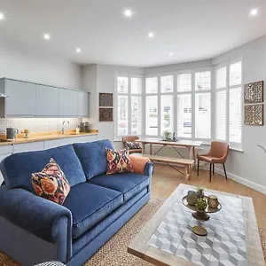 Host & - View Apartment Harrogate